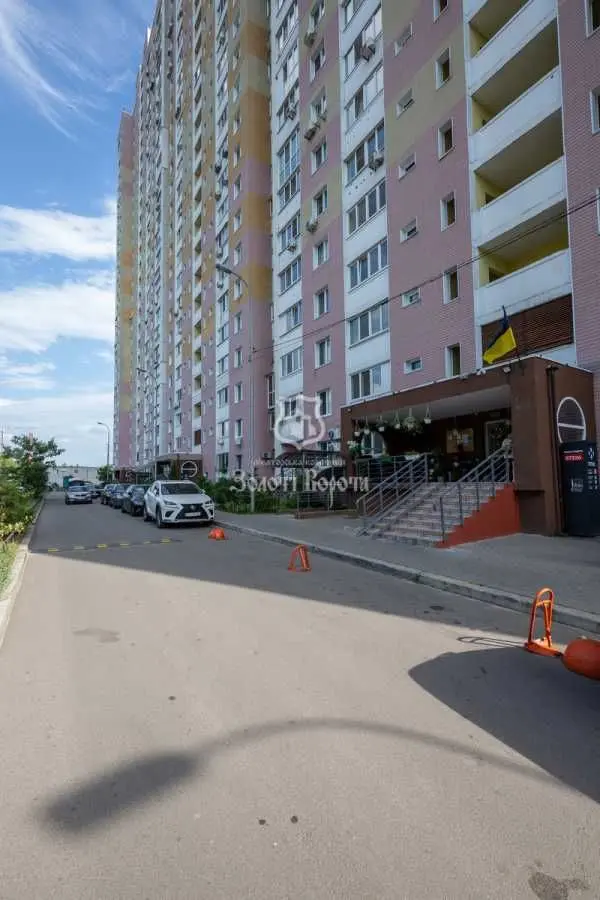 Фото Продаю 2-комнатную квартиру, 76.57 кв. м, Миколи Міхновського бульв. (Дружбы Народов)  Киев, цена: 120000 USD, код 7389