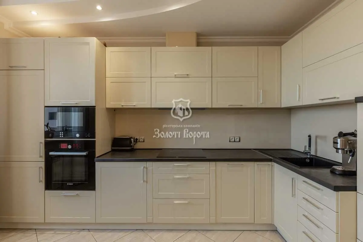 Фото Selling a 3-room apartment, 96.5 sq.m., Mykoly Zakrevskoho Street (Myloslavska Street)  Kyiv, price: 150000 USD, code 7393