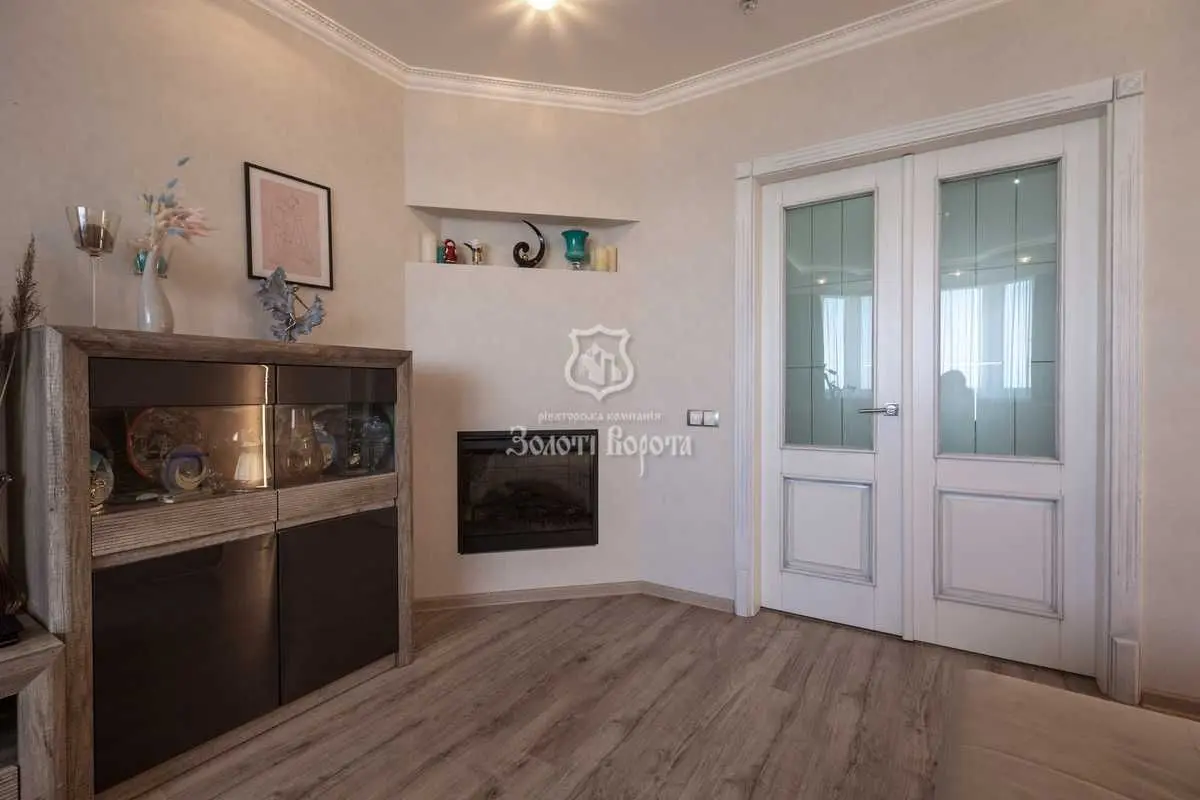 Фото Selling a 3-room apartment, 96.5 sq.m., Mykoly Zakrevskoho Street (Myloslavska Street)  Kyiv, price: 150000 USD, code 7393