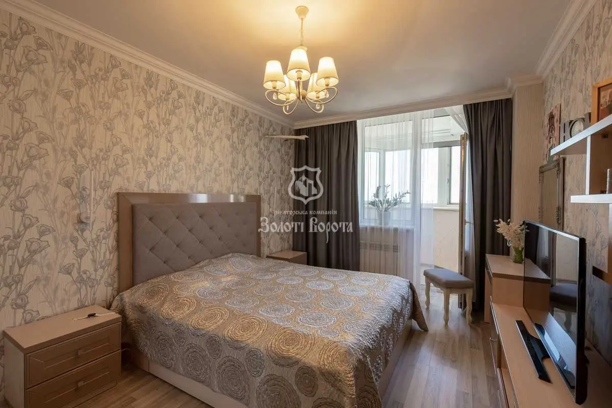 Фото Selling a 3-room apartment, 96.5 sq.m., Mykoly Zakrevskoho Street (Myloslavska Street)  Kyiv, price: 150000 USD, code 7393