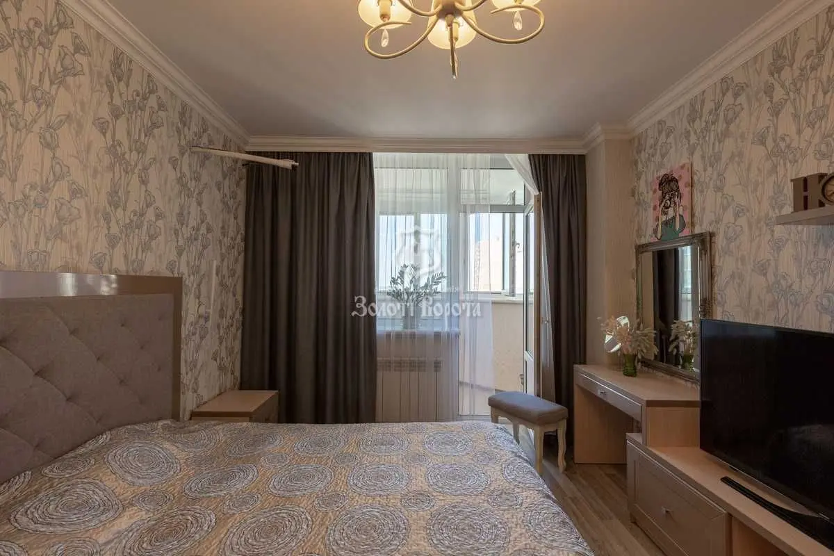 Фото Selling a 3-room apartment, 96.5 sq.m., Mykoly Zakrevskoho Street (Myloslavska Street)  Kyiv, price: 150000 USD, code 7393
