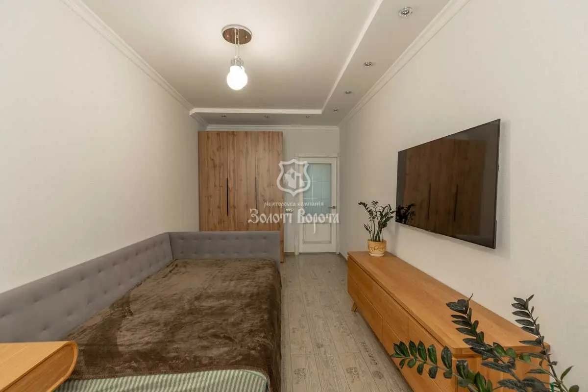 Фото Selling a 3-room apartment, 96.5 sq.m., Mykoly Zakrevskoho Street (Myloslavska Street)  Kyiv, price: 150000 USD, code 7393