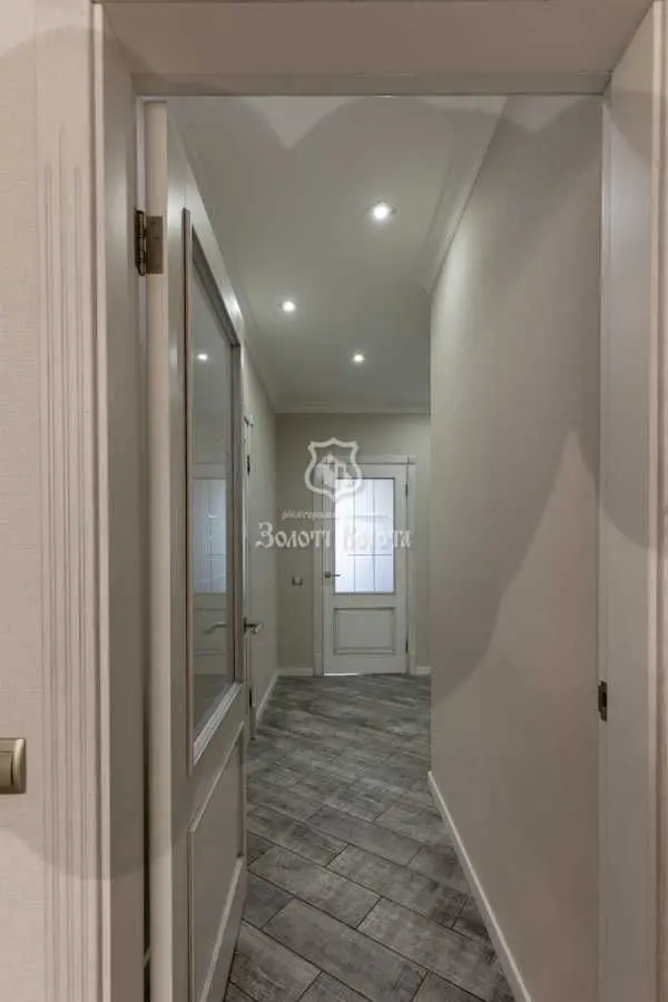 Фото Selling a 3-room apartment, 96.5 sq.m., Mykoly Zakrevskoho Street (Myloslavska Street)  Kyiv, price: 150000 USD, code 7393