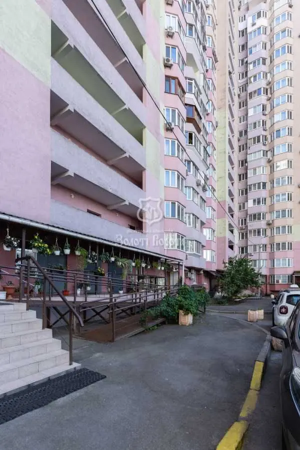Фото Selling a 3-room apartment, 96.5 sq.m., Mykoly Zakrevskoho Street (Myloslavska Street)  Kyiv, price: 150000 USD, code 7393