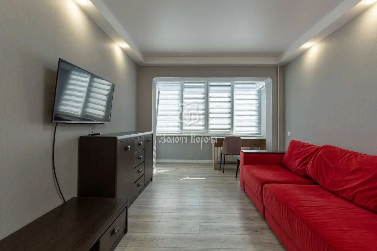 Фото Продаю 2 кімнатну квартиру, 45 кв. м, Героїв Сталінграда просп. 15б Київ, ціна: 82000 USD, код 7400
