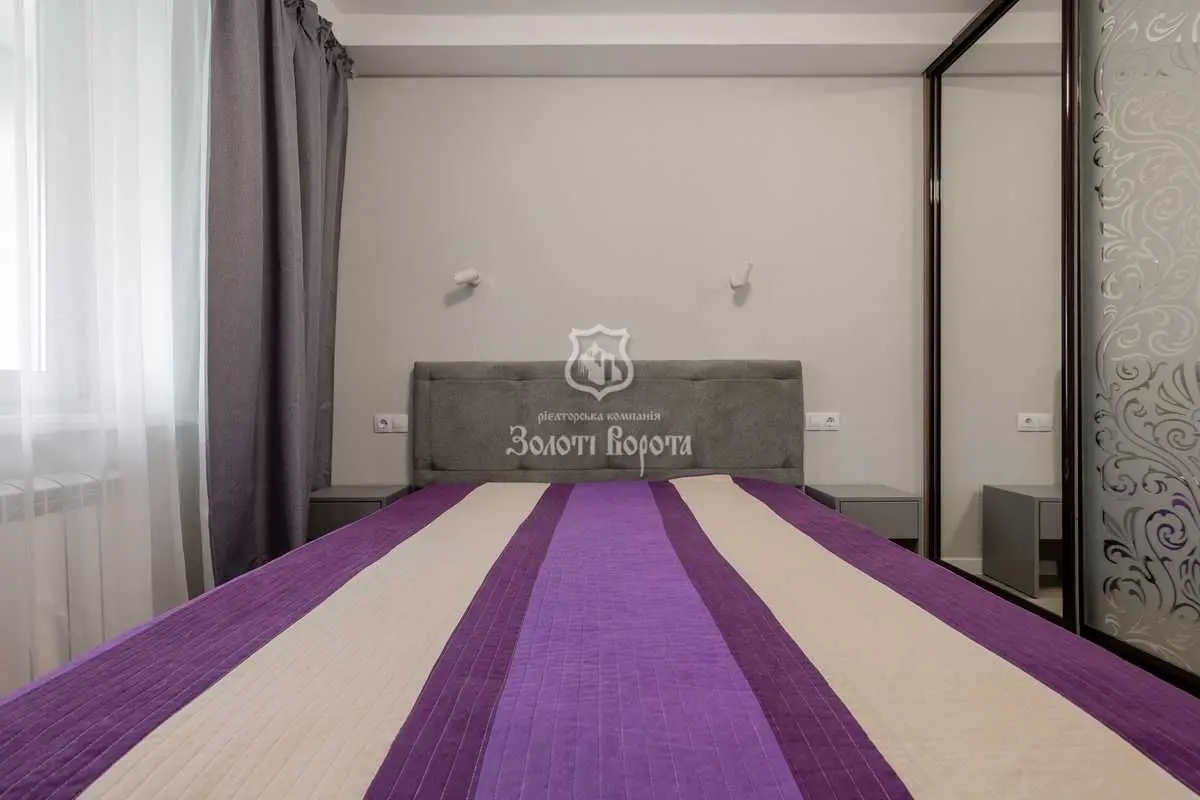 Фото Продаю 2 кімнатну квартиру, 45 кв. м, Героїв Сталінграда просп. 15б Київ, ціна: 82000 USD, код 7400