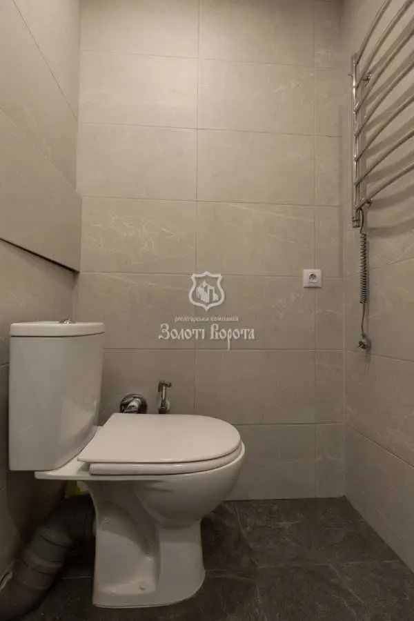 Фото Продаю 2 кімнатну квартиру, 45 кв. м, Героїв Сталінграда просп. 15б Київ, ціна: 82000 USD, код 7400