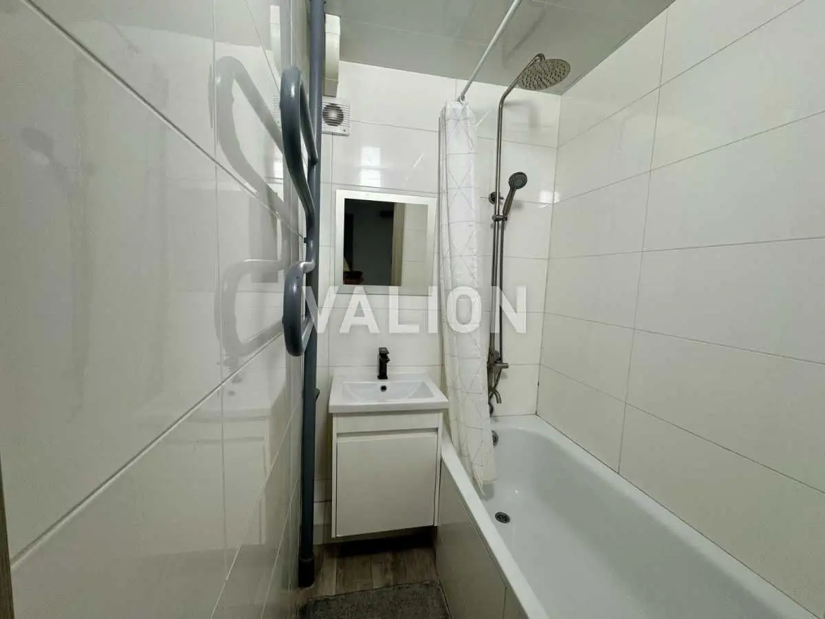 Фото Продаю 1 кімнатну квартиру, 40 кв. м, Світлицького вул. 30/20 Київ, ціна: 65000 USD, код 7402