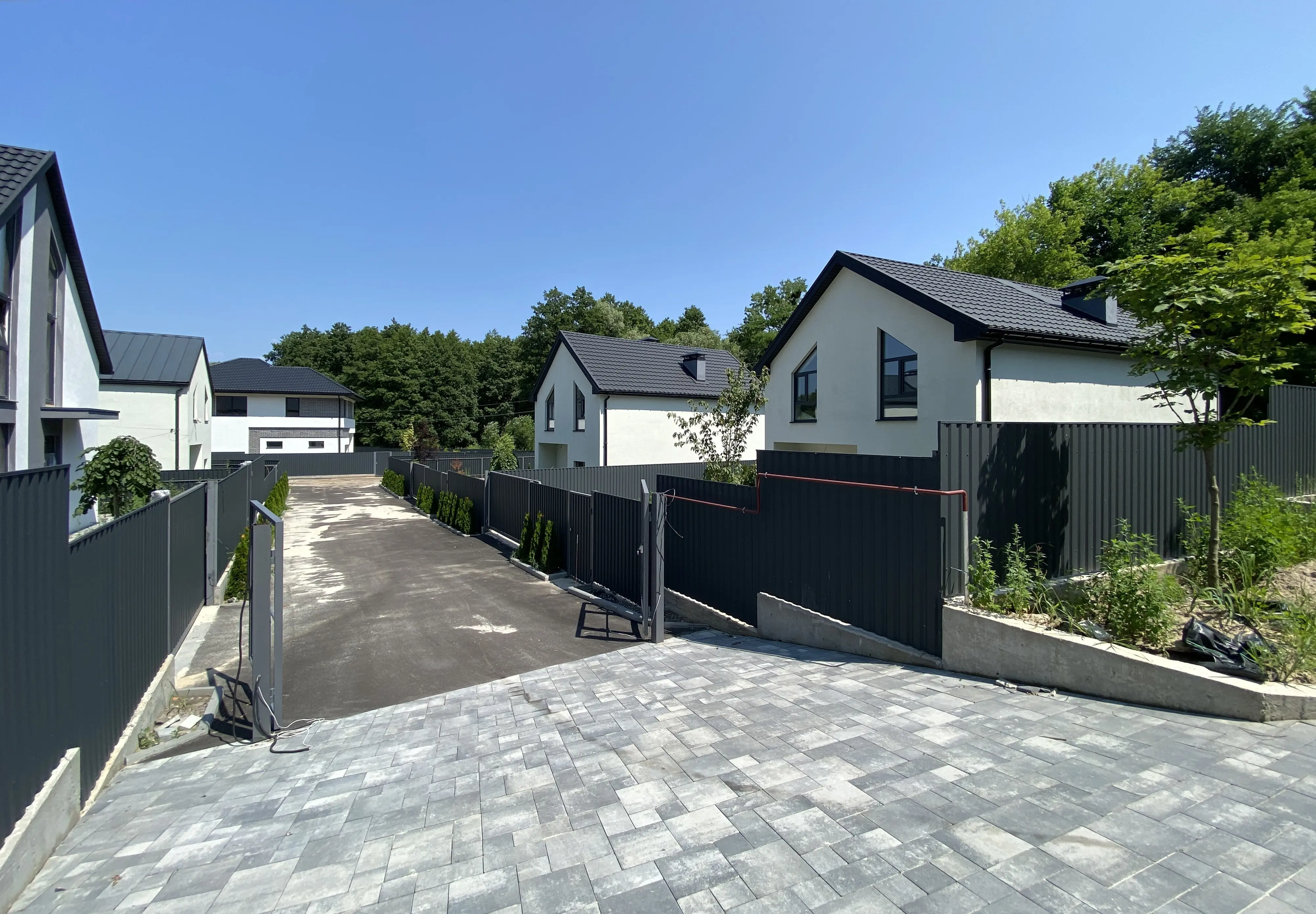 Фото Продаю будинок, 115 кв. м, Шкільна вул.  Іванковичі, ціна: 140000 $, код 7407