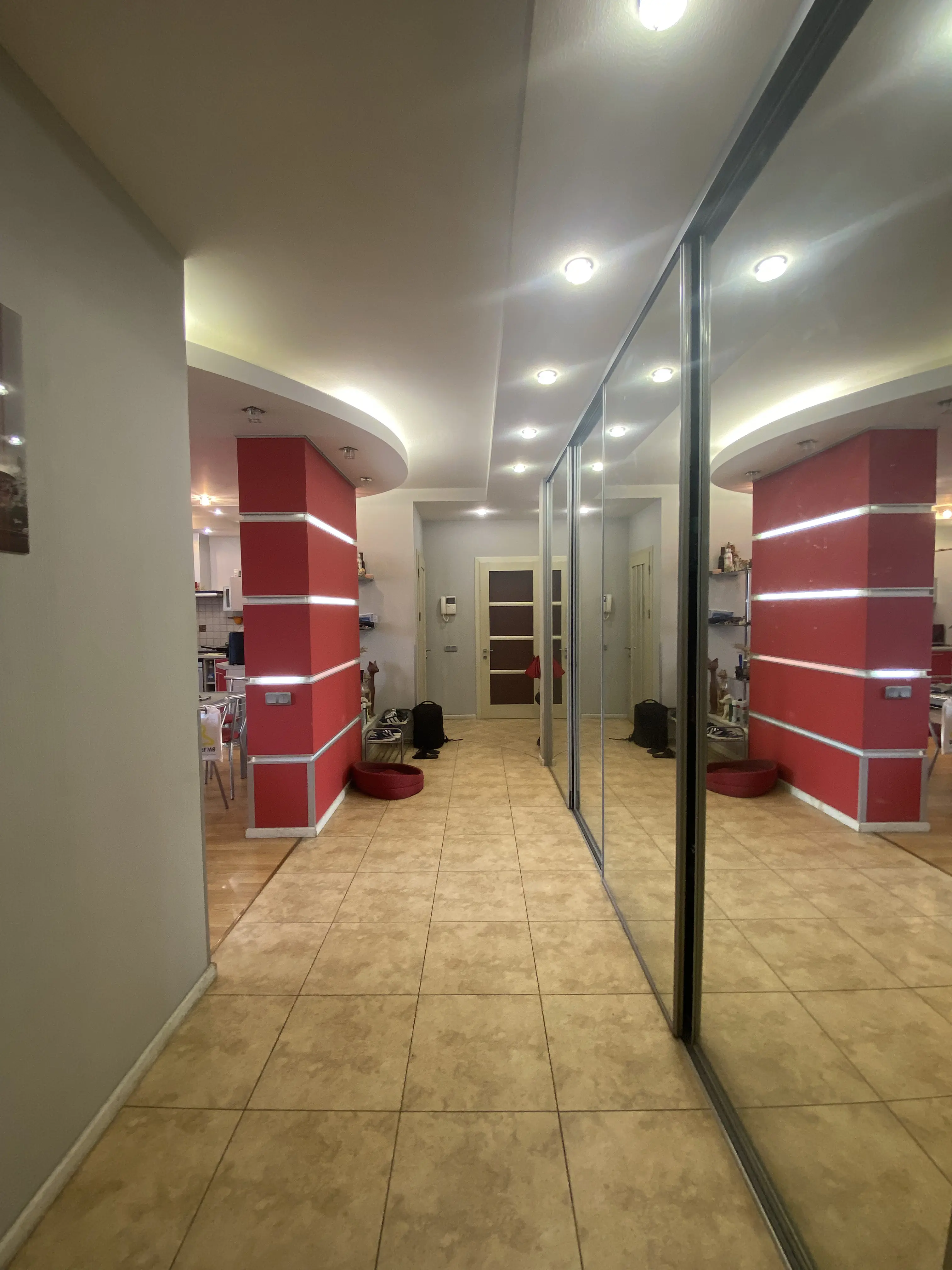 Фото Selling a 3-room apartment, 105 sq.m., Kniazhyi Zaton Street 2/30 Kyiv, price: 130000 $, code 7411