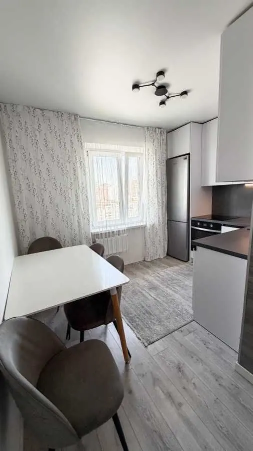 Фото Продаю 2 кімнатну квартиру, 53 кв. м, Володимира Дурдуківського вул. (Бонч-Бруєвича)  Київ, ціна: 74000 USD, код 7417