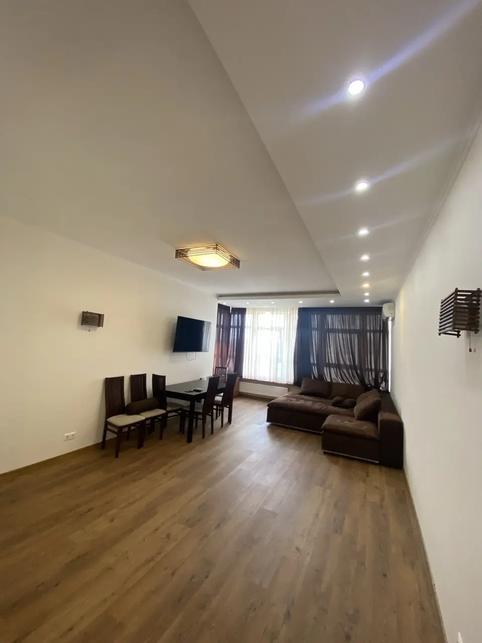 Фото Продаю 3-комнатную квартиру, 140 кв. м, Кловский спуск 7 Киев, цена: 269000 $, код 7420