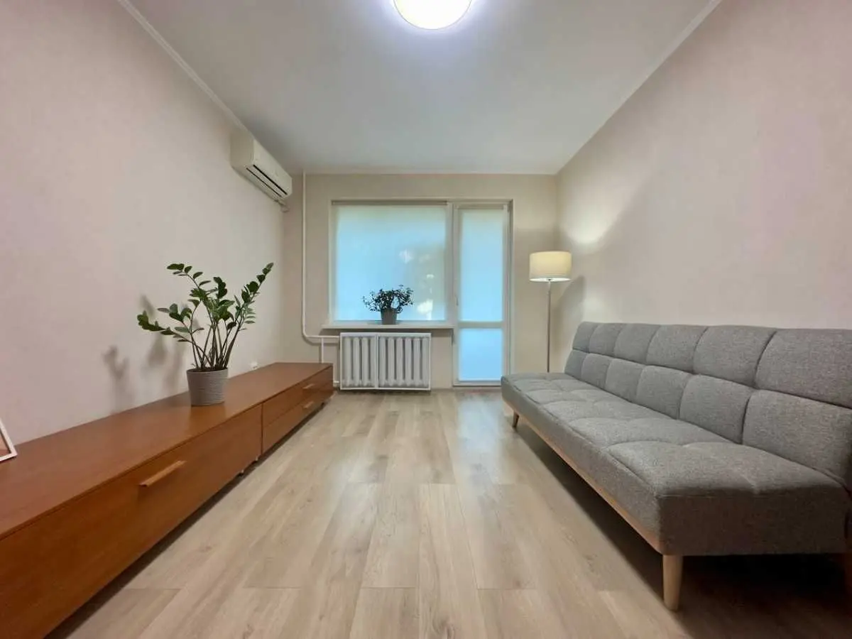 Фото Selling a 2-room apartment, 45.2 sq.m., Narbut Street  Cherkasy, price: 65000 USD, code 7433
