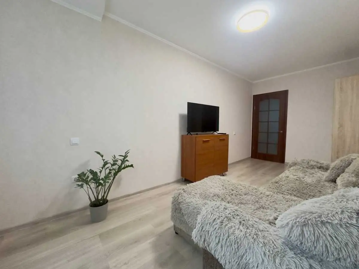 Фото Selling a 2-room apartment, 45.2 sq.m., Narbut Street  Cherkasy, price: 65000 USD, code 7433