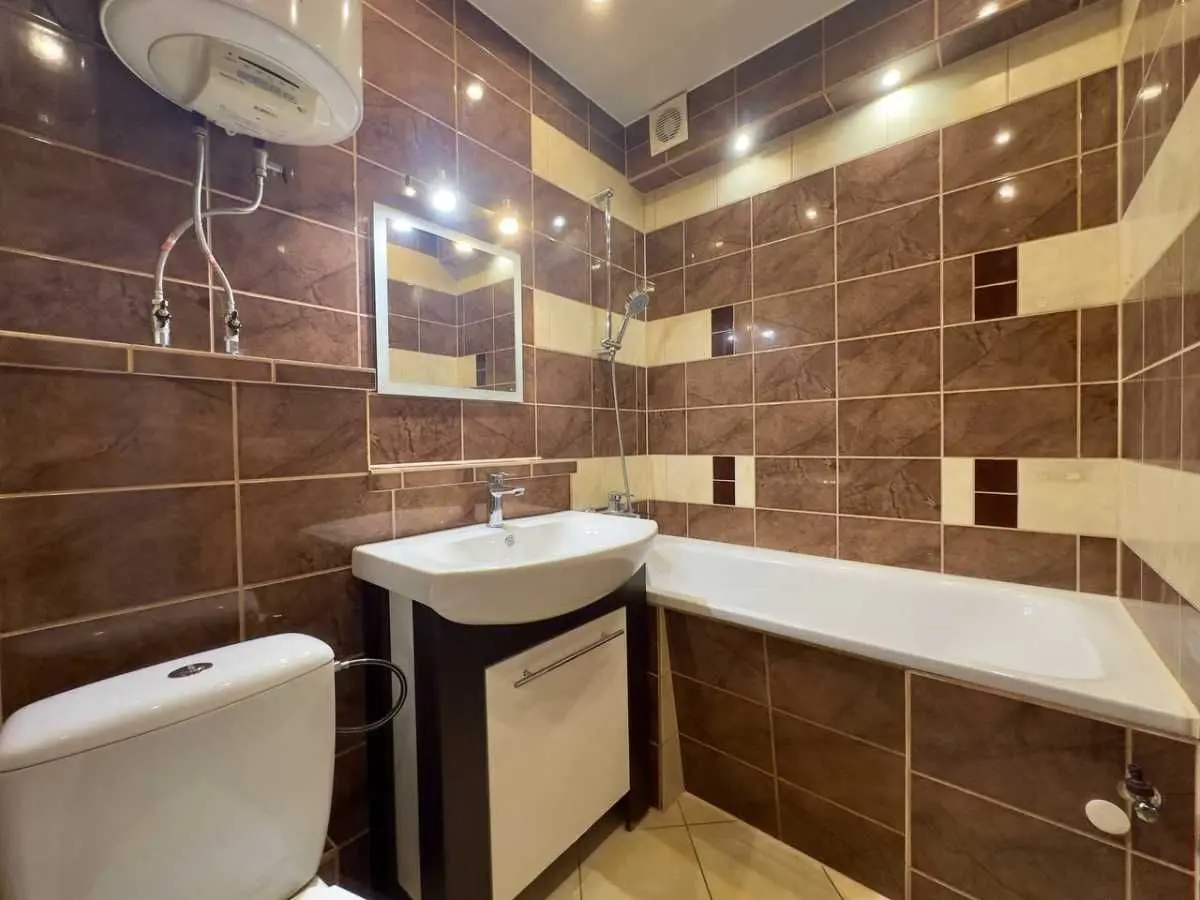 Фото Selling a 2-room apartment, 45.2 sq.m., Narbut Street  Cherkasy, price: 65000 USD, code 7433