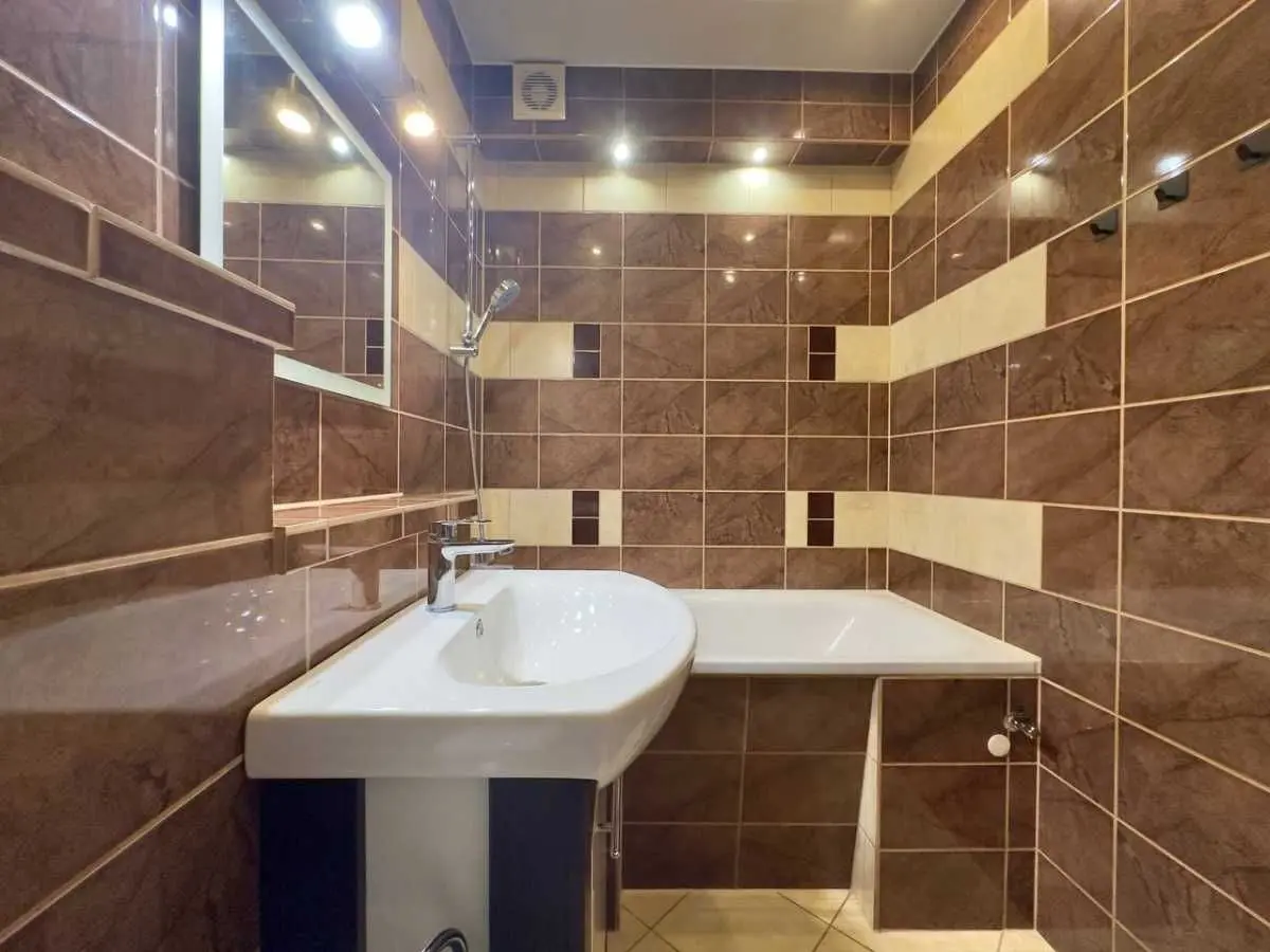 Фото Selling a 2-room apartment, 45.2 sq.m., Narbut Street  Cherkasy, price: 65000 USD, code 7433