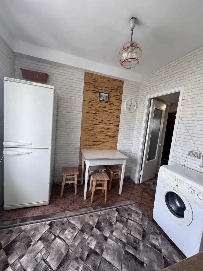 Фото Зняти 3 кімнатну квартиру, Машинобудівників вул.  Чабани в довгострокову оренду, ціна: 15000 UAH, код 7444