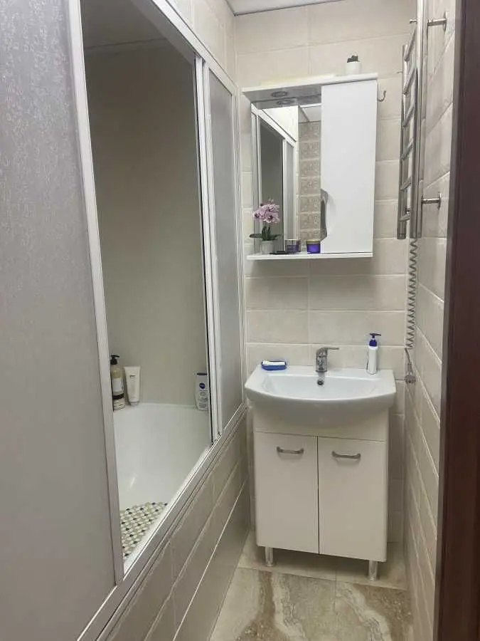 Фото Продаю 2 кімнатну квартиру, 42.5 кв. м, Северинівська вул. (Жовтнева) 154в Ірпінь, ціна: 60000 USD, код 7461