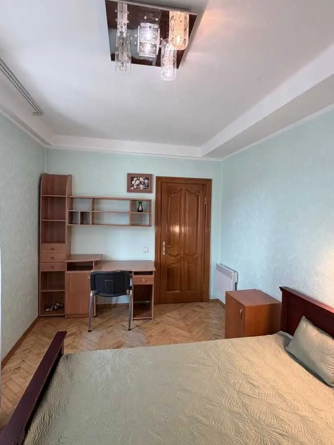 Фото Зняти 3 кімнатну квартиру, Ігорівська вул.  Київ в довгострокову оренду, ціна: 25000 UAH, код 7462