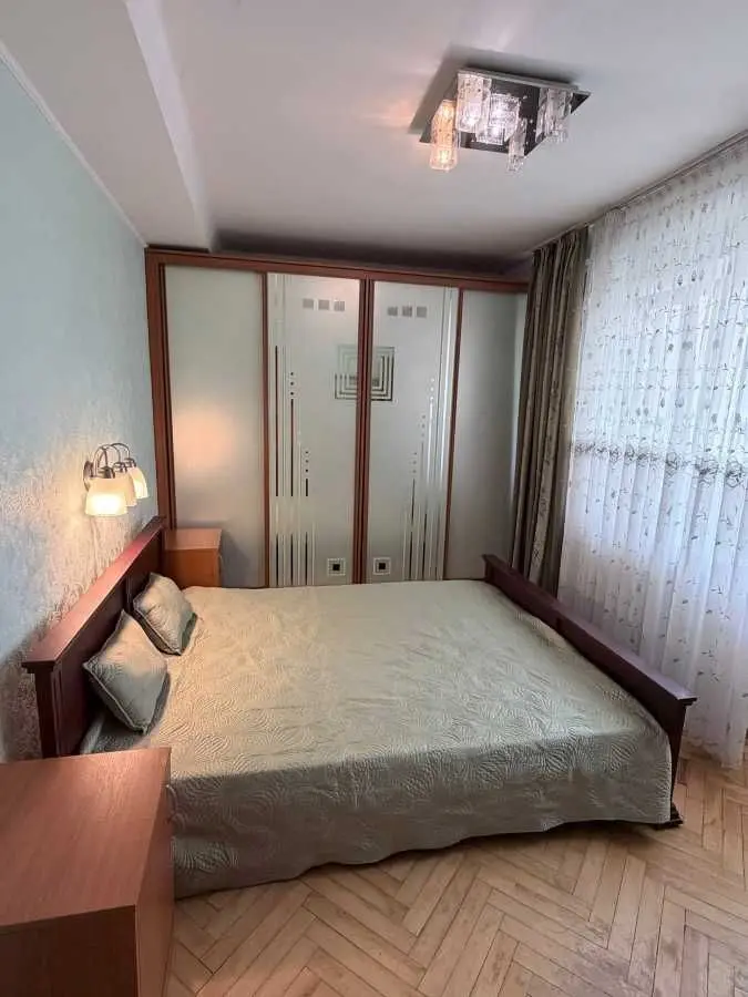 Фото Зняти 3 кімнатну квартиру, Ігорівська вул.  Київ в довгострокову оренду, ціна: 25000 UAH, код 7462