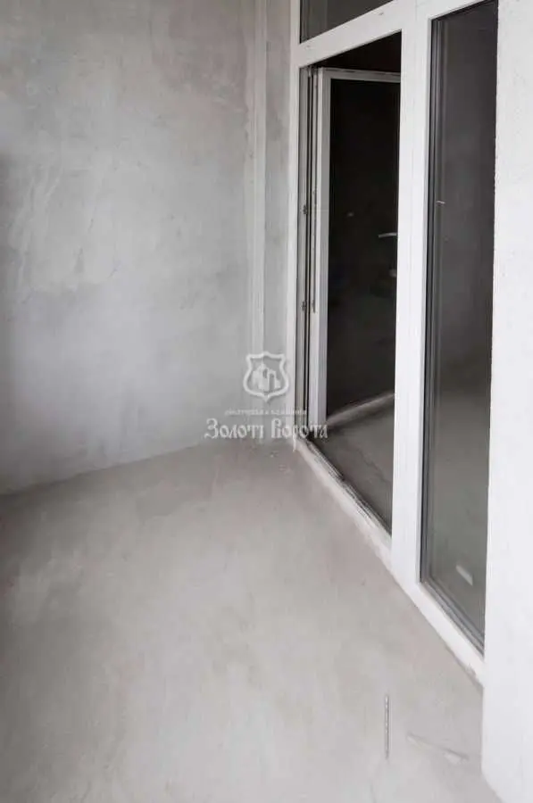 Фото Selling a 2-room apartment, 82.74 sq.m., Yevhena Sverstiuka Street  Kyiv, price: 109000 USD, code 7469