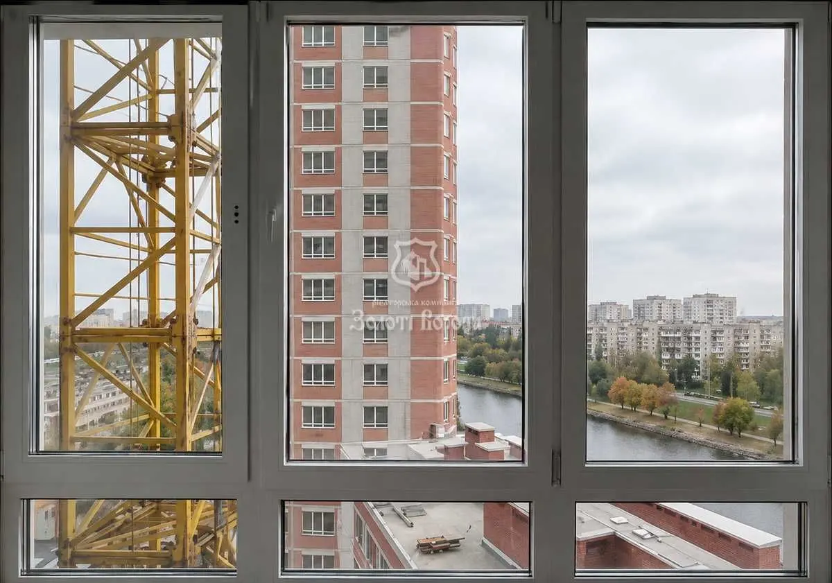 Фото Selling a 2-room apartment, 82.74 sq.m., Yevhena Sverstiuka Street  Kyiv, price: 109000 USD, code 7469