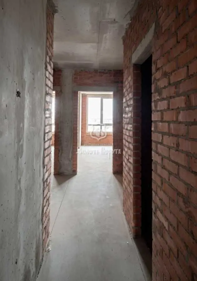 Фото Selling a 2-room apartment, 82.74 sq.m., Yevhena Sverstiuka Street  Kyiv, price: 109000 USD, code 7469
