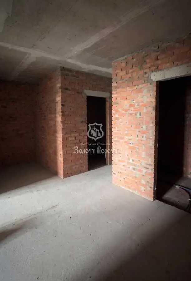 Фото Selling a 2-room apartment, 82.74 sq.m., Yevhena Sverstiuka Street  Kyiv, price: 109000 USD, code 7469