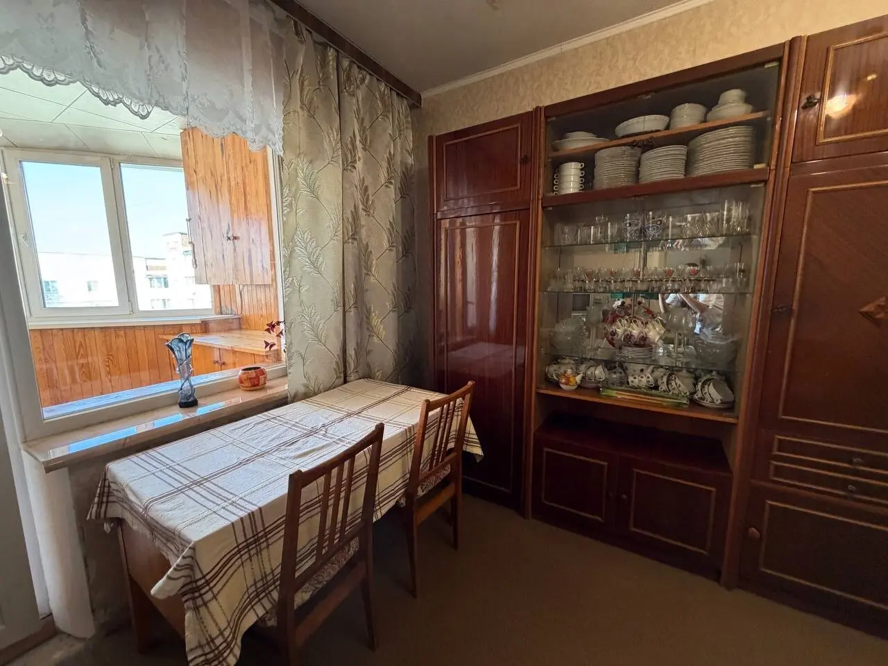 Фото Зняти 3 кімнатну квартиру, Ревуцького вул. 36/2 Київ в довгострокову оренду, ціна: 14000 грн, код 7470