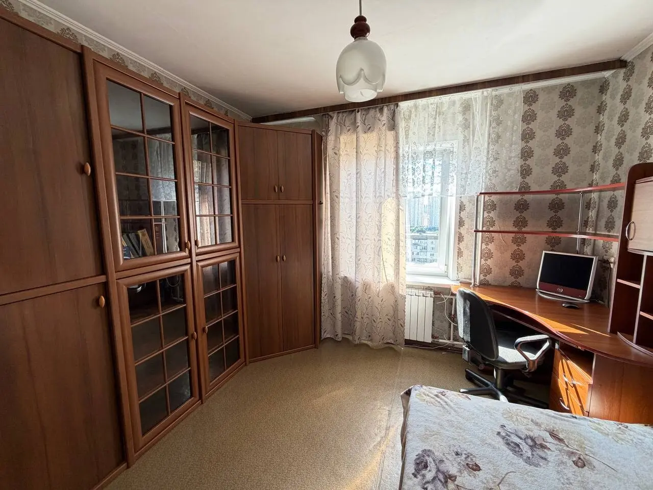 Фото Зняти 3 кімнатну квартиру, Ревуцького вул. 36/2 Київ в довгострокову оренду, ціна: 14000 грн, код 7470