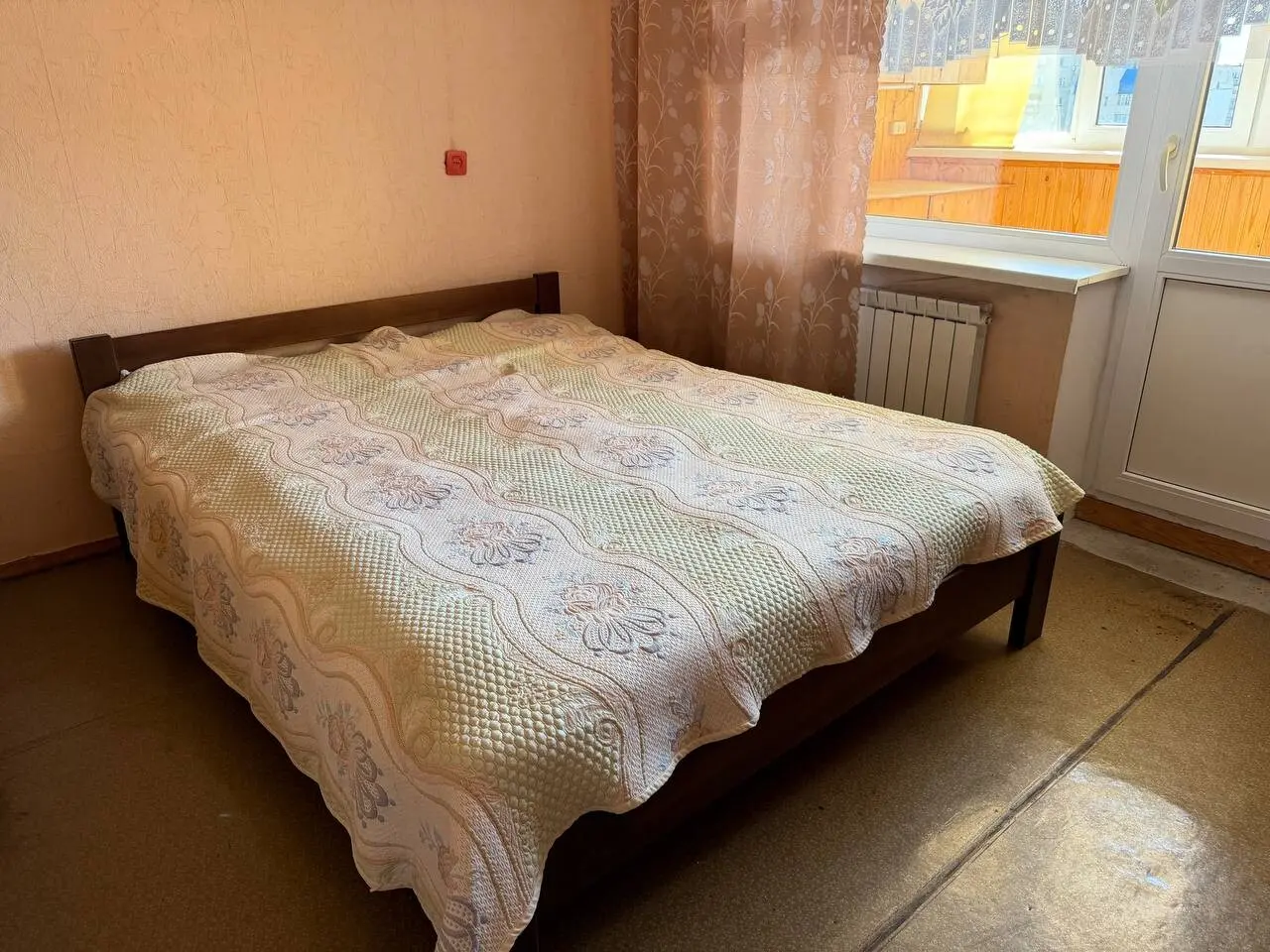 Фото Зняти 3 кімнатну квартиру, Ревуцького вул. 36/2 Київ в довгострокову оренду, ціна: 14000 грн, код 7470