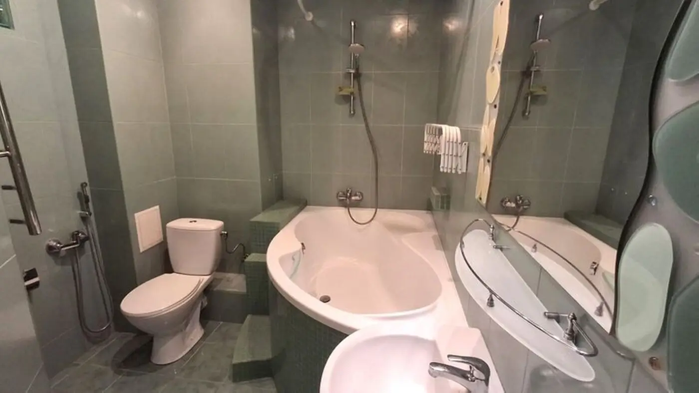 Фото Продаю 1-комнатную квартиру, 45 кв. м, Драгоманова ул. 12 Киев, цена: 74900 $, код 7497