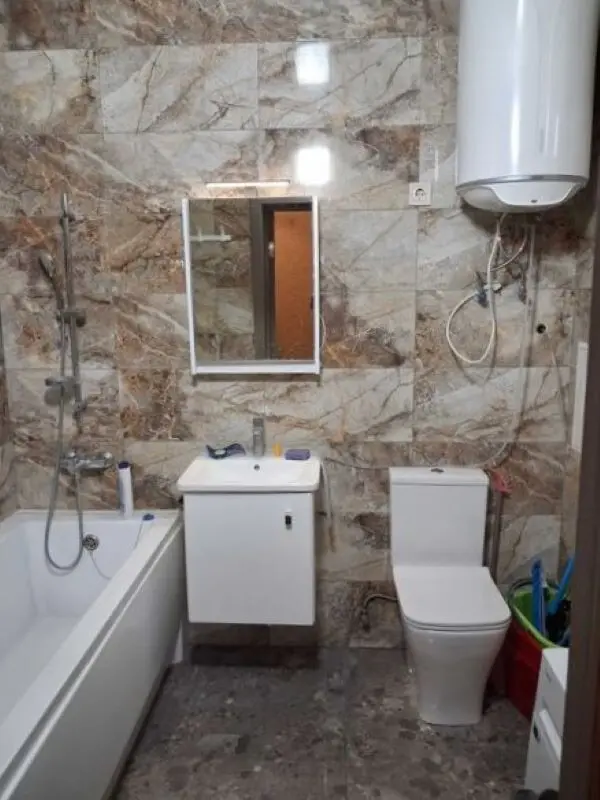 Фото Продаю 1-комнатную квартиру, 40 кв. м, Алматинская ул. (Алма-Атинская) 39 Киев, цена: 58000 $, код 7498