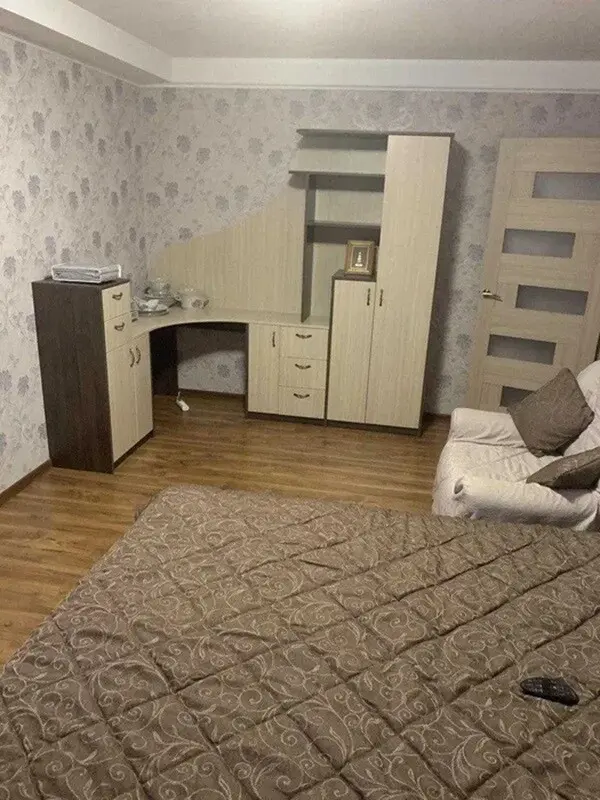 Фото Зняти 1 кімнатну квартиру, Тростянецька вул. 8 Київ в довгострокову оренду, ціна: 14000 грн, код 7518