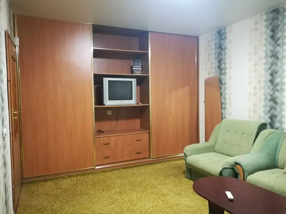 Фото Зняти 1 кімнатну квартиру, Вишняківська вул.  Київ в довгострокову оренду, ціна: 12000 грн, код 7538