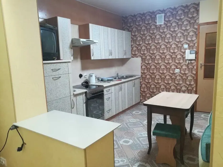 Фото Зняти 1 кімнатну квартиру, Вишняківська вул.  Київ в довгострокову оренду, ціна: 12000 грн, код 7538