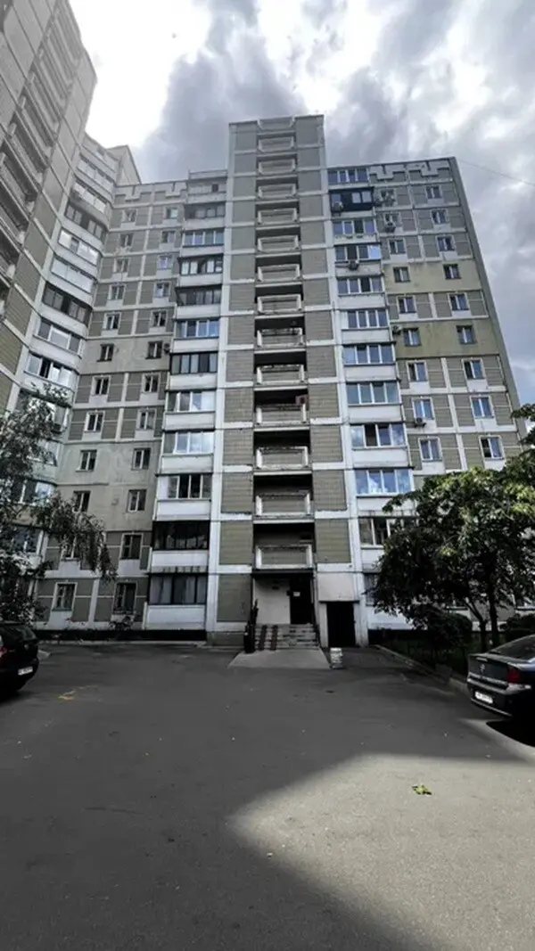 Фото Продаю 2 кімнатну квартиру, 55 кв. м, Драгоманова вул. 23а Київ, ціна: 60000 $, код 7544