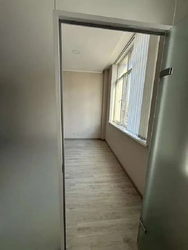 Фото Rent an office, Truskavetska Street  Kyiv for long-term rent, price: 21000 грн, code 7548