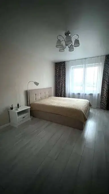 Фото Selling a 2-room apartment, 80 sq.m., Mykoly Bazhana Avenue  Kyiv, price: 120000 $, code 7571