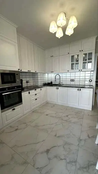 Фото Selling a 2-room apartment, 80 sq.m., Mykoly Bazhana Avenue  Kyiv, price: 120000 $, code 7571