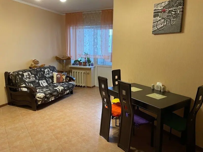 Фото Продаю 2 кімнатну квартиру, 90 кв. м, Срібнокільська вул.  Київ, ціна: 120935 $, код 7574