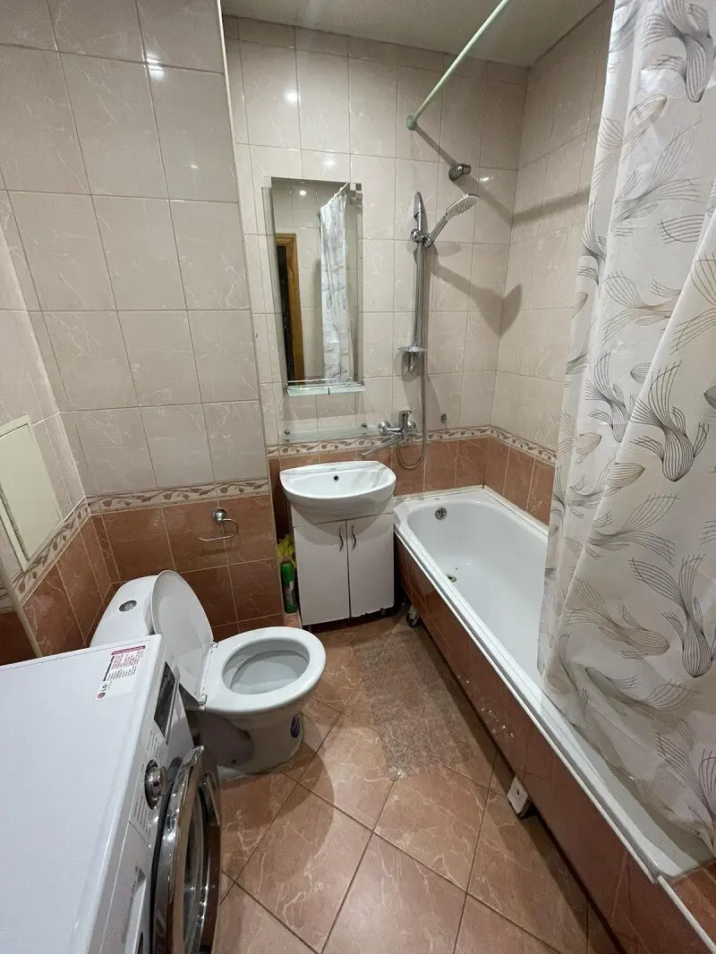 Фото Зняти 1 кімнатну квартиру, Драгоманова вул.  Київ в довгострокову оренду, ціна: 13000 грн, код 7576