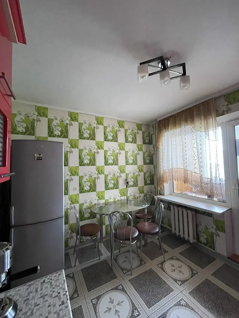 Фото Зняти 1 кімнатну квартиру, Драгоманова вул.  Київ в довгострокову оренду, ціна: 13000 грн, код 7576