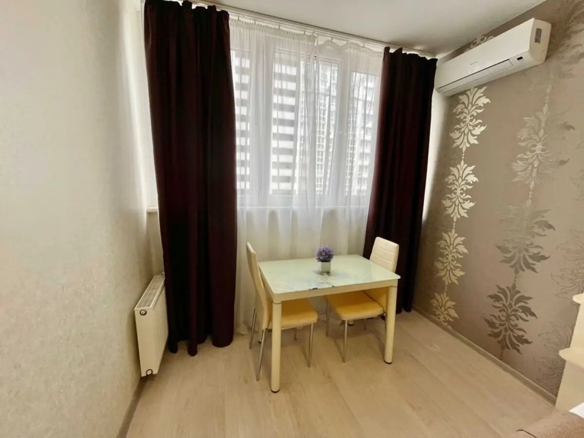 Фото Selling a 2-room apartment, 67 sq.m., Dragomanova Street 2а Kyiv, price: 99900 $, code 7580