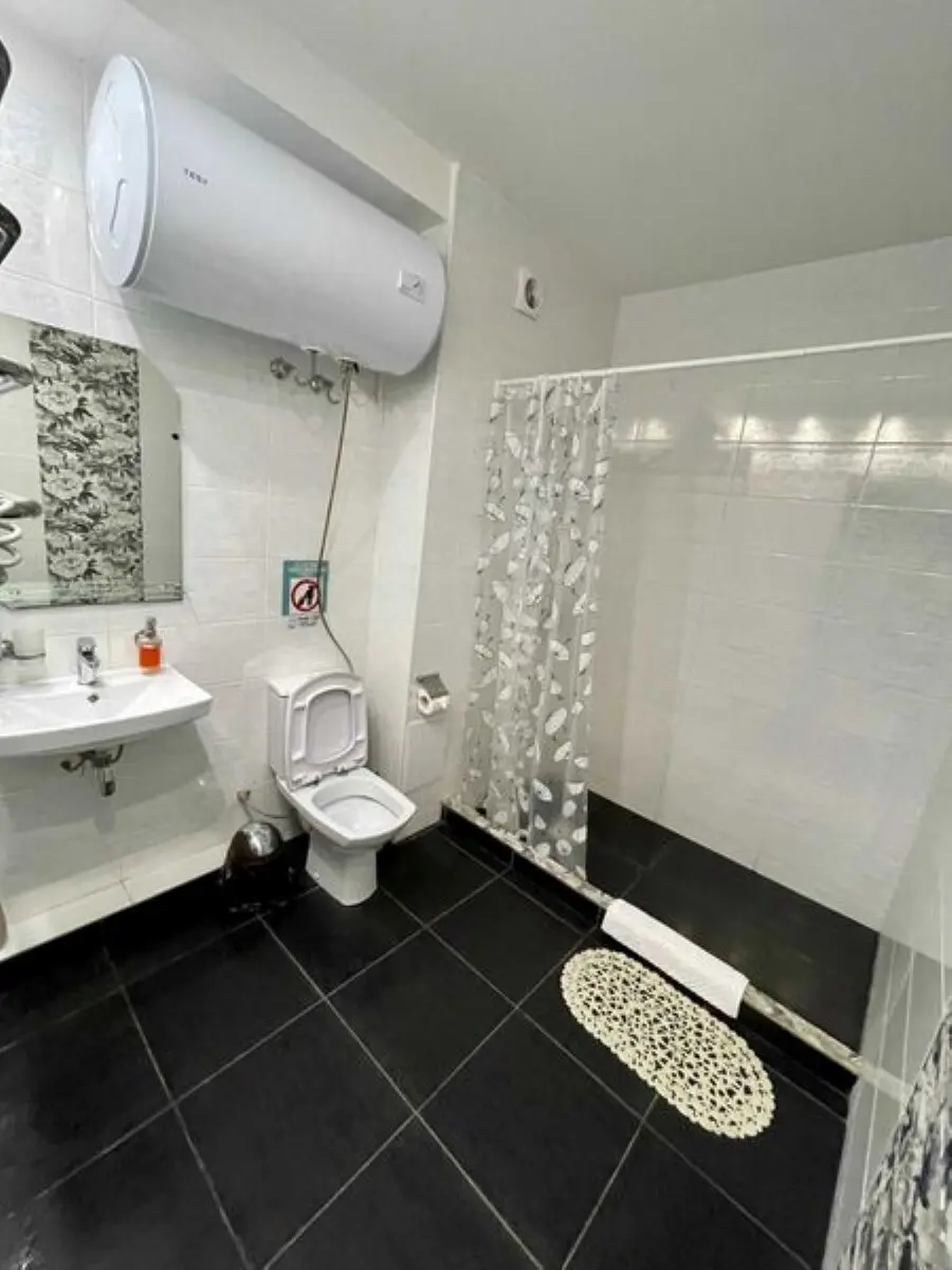 Фото Selling a 2-room apartment, 67 sq.m., Dragomanova Street 2а Kyiv, price: 99900 $, code 7580