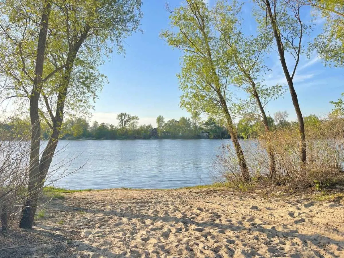Фото Продаю готовий бізнес, 1000 кв. м, Погреби, ціна: 850000 USD, код 7582