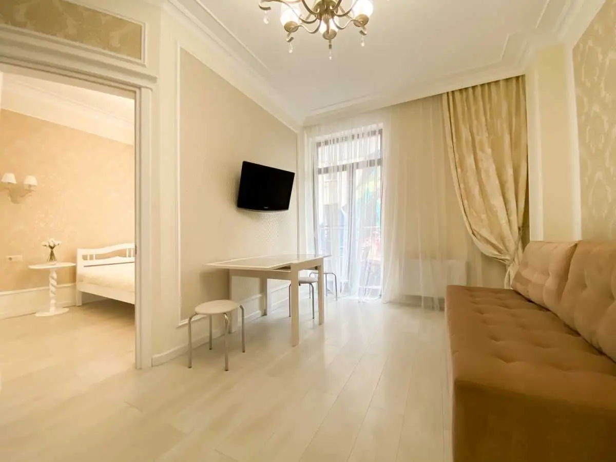 Фото Rent a 2-room apartment, Frantsuzskyi Boulevard  Odesa for long-term rent, price: 18000 UAH, code 7585