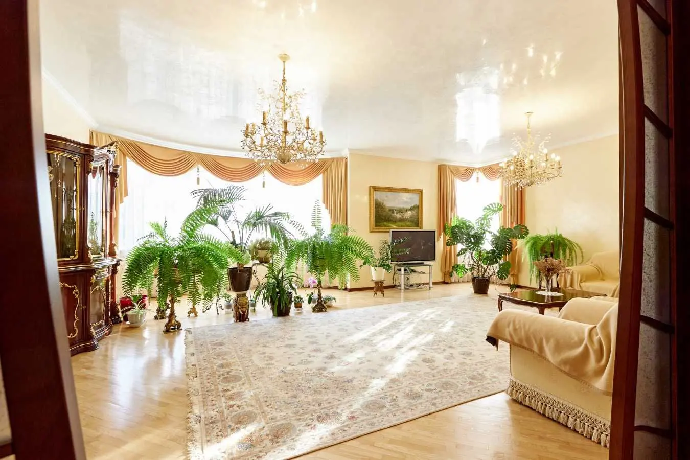 Фото Selling a 3-room apartment, 210 sq.m., Staronavodnytska Street 13 Kyiv, price: 500000 USD, code 7600