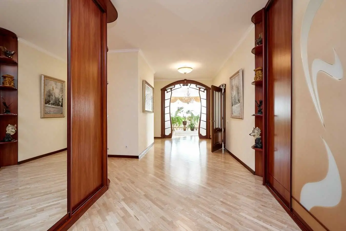 Фото Selling a 3-room apartment, 210 sq.m., Staronavodnytska Street 13 Kyiv, price: 500000 USD, code 7600