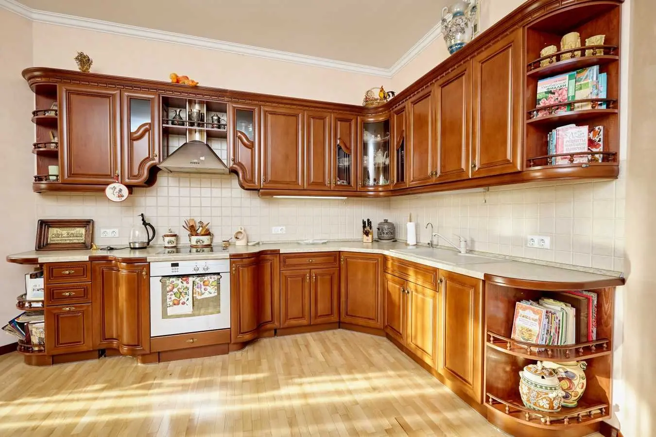 Фото Selling a 3-room apartment, 210 sq.m., Staronavodnytska Street 13 Kyiv, price: 500000 USD, code 7600